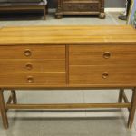 902 9352 CHEST OF DRAWERS